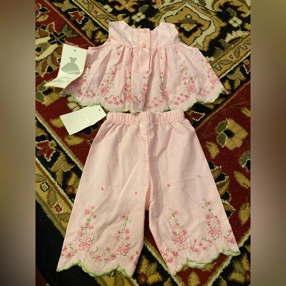 NWT 12M Pink Floral Baby Outfit - Picture 3 of 4